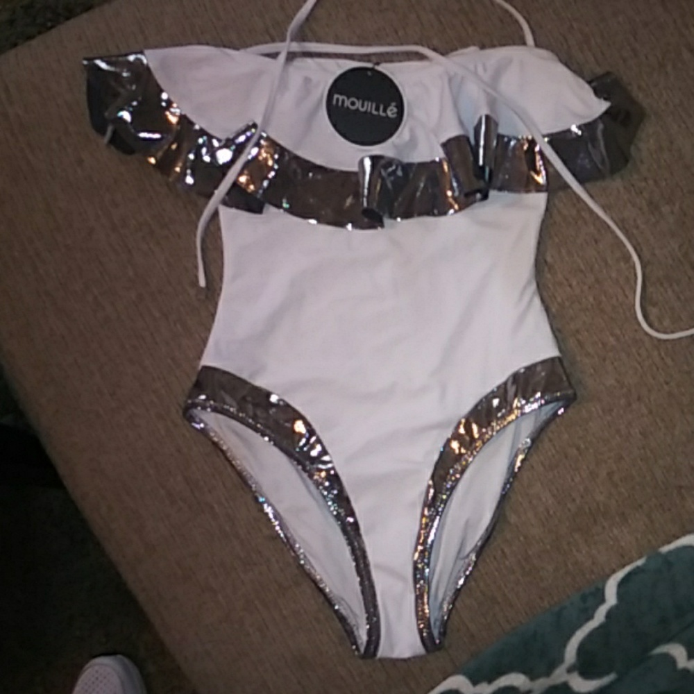 Nwt bathing auit